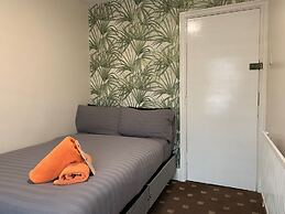 Malibu Hotel