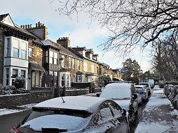 Broadlands Guest House