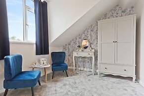 Broadlands Guest House