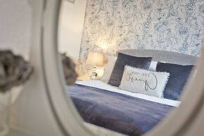 Broadlands Guest House
