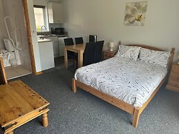 Forest Edge Motel