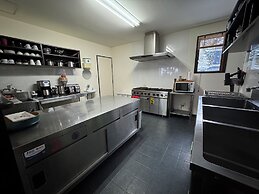 Bears Den Mountain Lodge