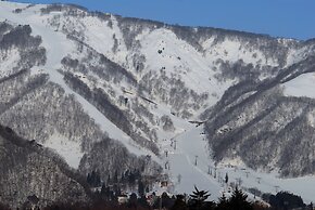 Bears Den Mountain Lodge