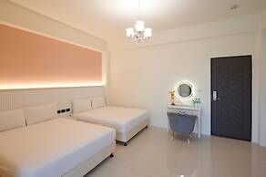 Avenue B&B