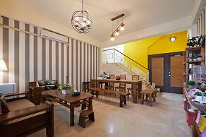Avenue B&B
