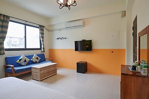 Avenue B&B