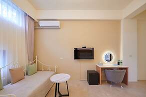 Avenue B&B