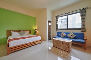 Avenue B&B