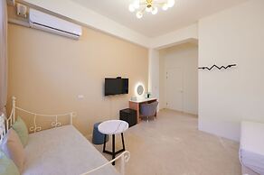 Avenue B&B