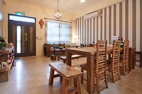 Avenue B&B
