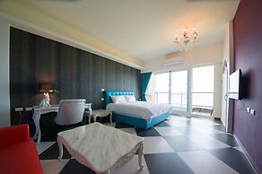 White Spray B&B