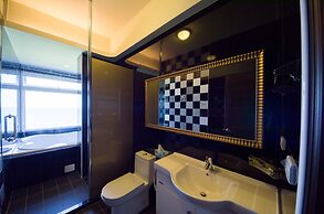 White Spray B&B