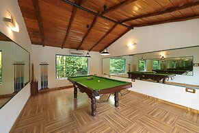 Aacorn Hideaway Resort & Spa
