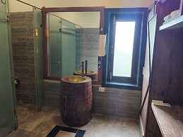 Aacorn Hideaway Resort & Spa