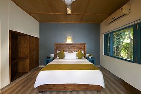 Aacorn Hideaway Resort & Spa