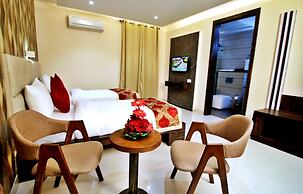 Pinnacle by Click Hotels, Lucknow