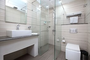 Pinnacle by Click Hotels, Lucknow