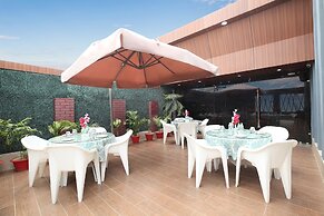 Pinnacle by Click Hotels, Lucknow