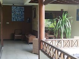 Taman Ayu Legian Hotel