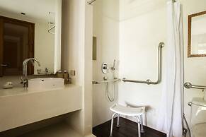 Kirimaya Golf Resort Spa