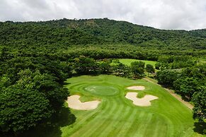 Kirimaya Golf Resort Spa