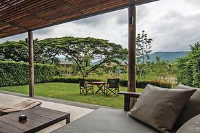 atta Lakeside Resort Suite