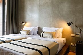atta Lakeside Resort Suite
