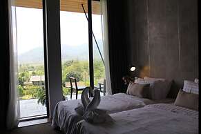 atta Lakeside Resort Suite