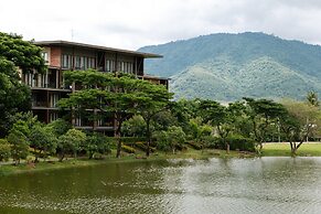 atta Lakeside Resort Suite