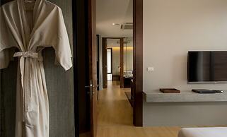 atta Lakeside Resort Suite