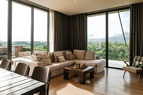 atta Lakeside Resort Suite