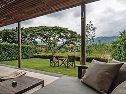 atta Lakeside Resort Suite