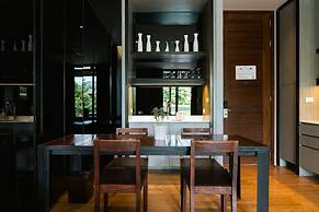 atta Lakeside Resort Suite