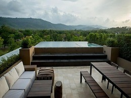 atta Lakeside Resort Suite
