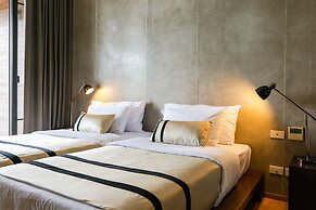 atta Lakeside Resort Suite