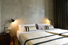 atta Lakeside Resort Suite