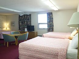 Bluebird Hotel