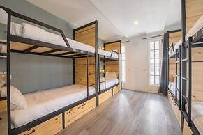 X9Hostel