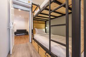 X9Hostel