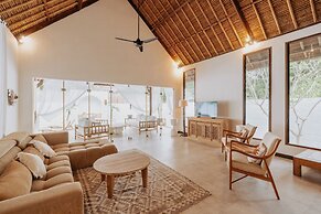 Castaway Resort