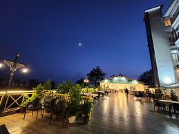 Hotel Rajpur Heights
