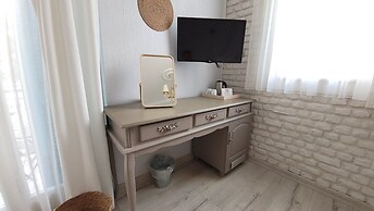 Karamela Otel