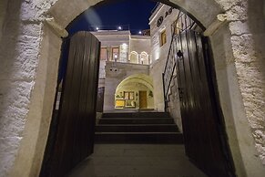 Agarta Cave Hotel