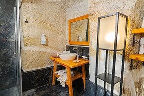 Agarta Cave Hotel