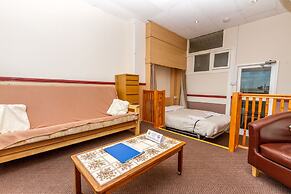 Lynton Apartments