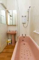 Lynton Apartments