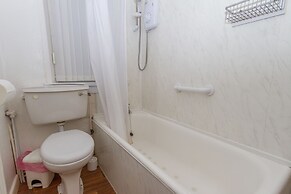 Lynton Apartments