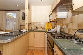 Lynton Apartments