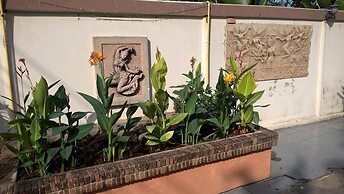 Aiyara House