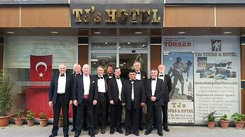 TJ's Hotel